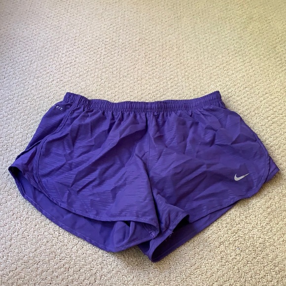Nike Pants - Women’s purple Nike shorts. Size medium.